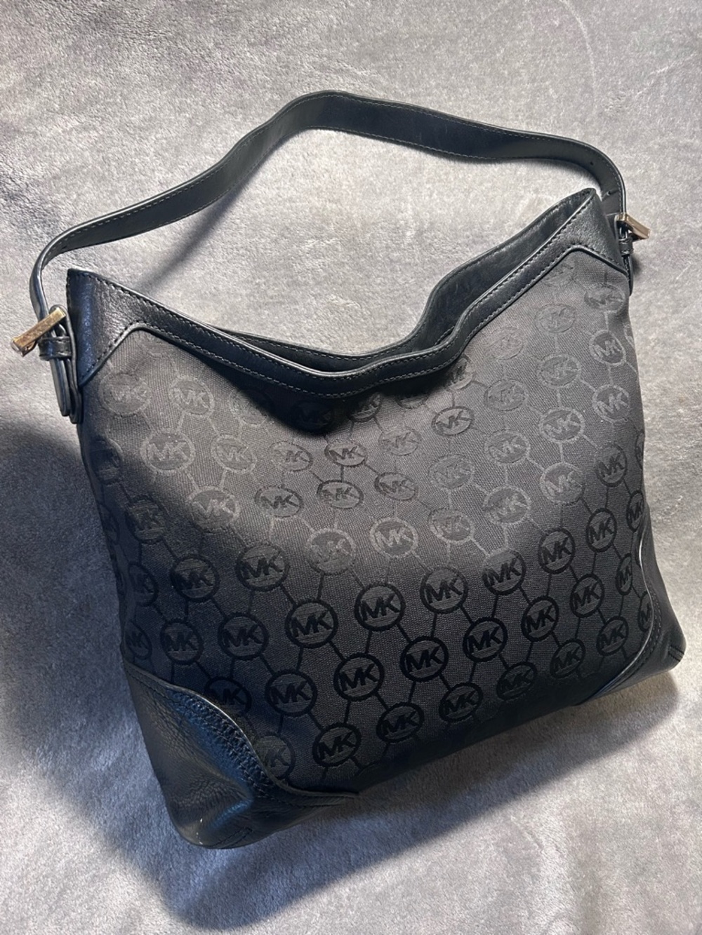 Michael Kors Millbrook Hobo w/ Monogram Canvas & Leather Trim - Picture 6 of 8